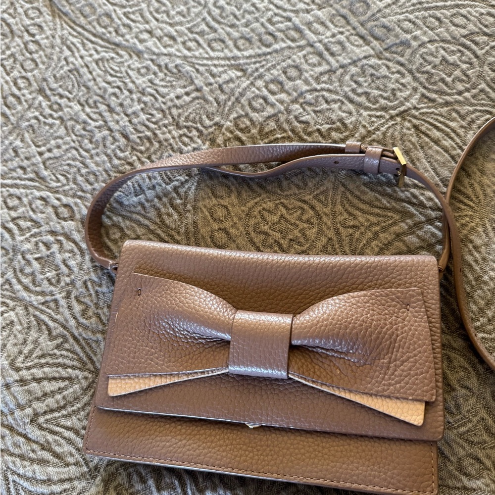 kate spade taupe pebbled leather crossbody with bow detail